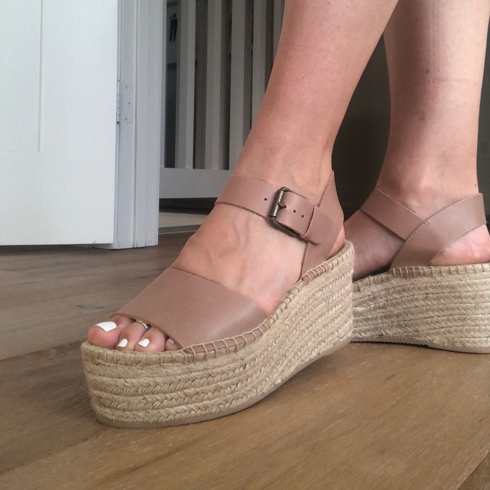 NWOT Soludos Minorca High Platform in Dove Gray